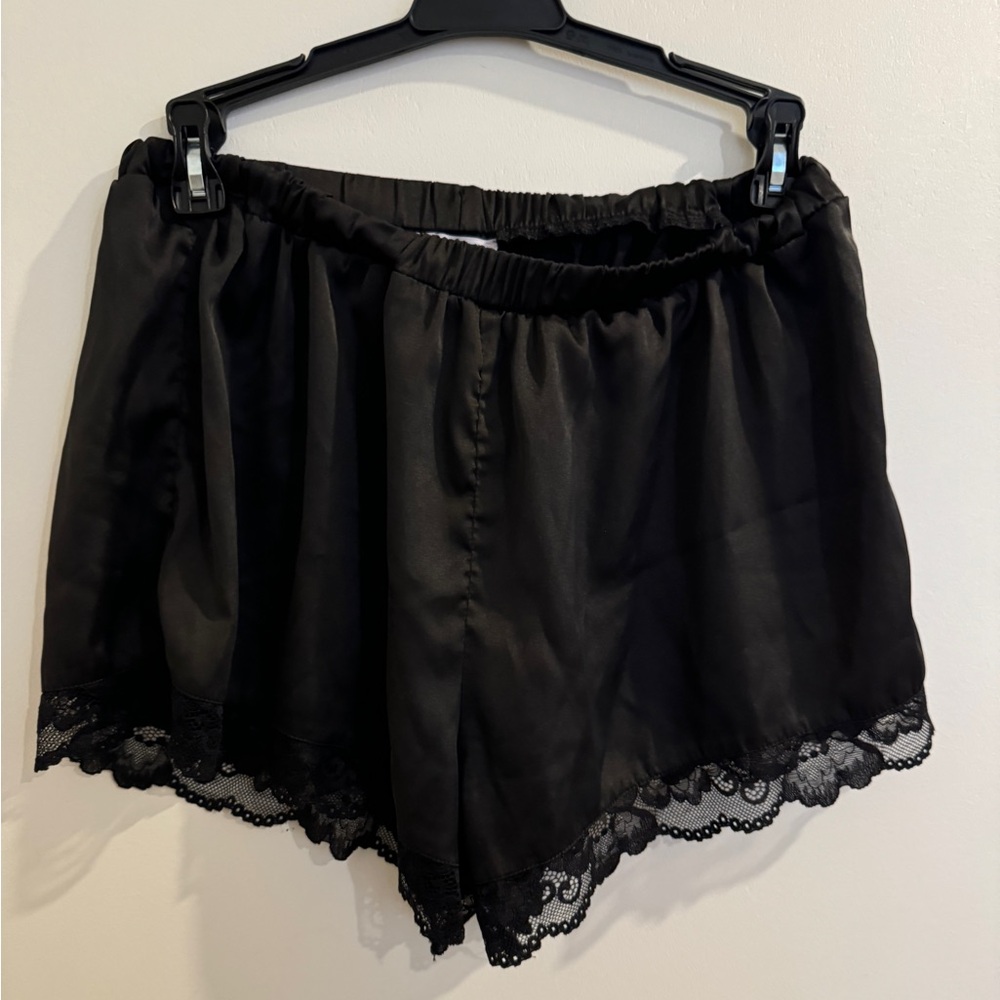 Forever 21 Satin Lounge Cami & Shorts Set Size L - Picture 3 of 13